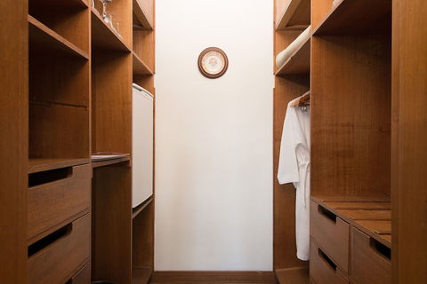 Trevallyn House - Accommodation Gladstone 2
