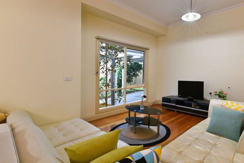 Balwyn Houses - Accommodation Gladstone 7