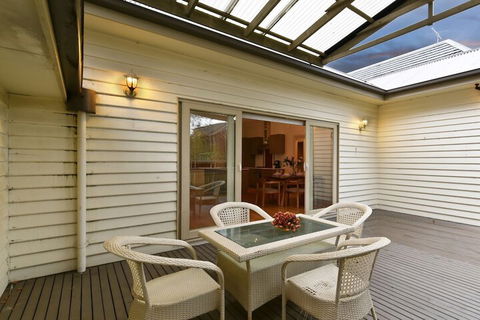 Balwyn Houses - Accommodation Gladstone 1
