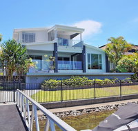 Serene Waters - Accommodation Gladstone