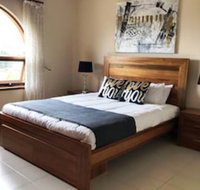 Adelaide holiday home - Accommodation Gladstone