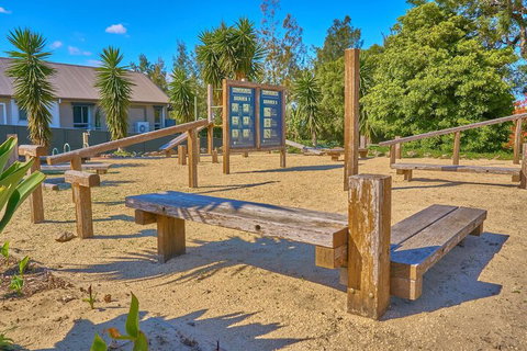 Hunter Oasis - Accommodation Gladstone 5