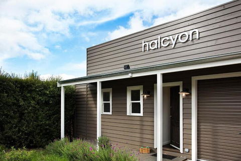 Halcyon - Accommodation Gladstone 1