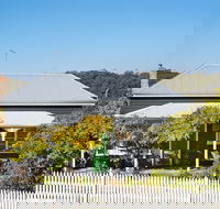 Ebony Twigg - Accommodation Gladstone