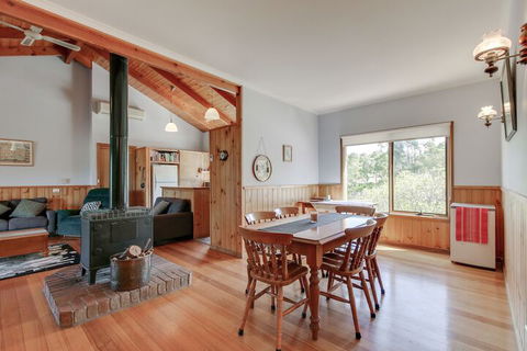 Halcyon - Accommodation Gladstone 2