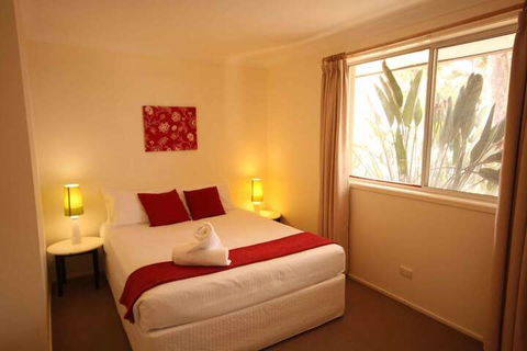 Verona Vineyard Cottage - Accommodation Gladstone 2