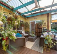 Gorgeous family retreat next to the CBD - Accommodation Gladstone