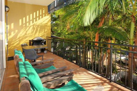 Little Hill 3 2 BDRM Apt On Parkyn Pde - Accommodation Gladstone 7