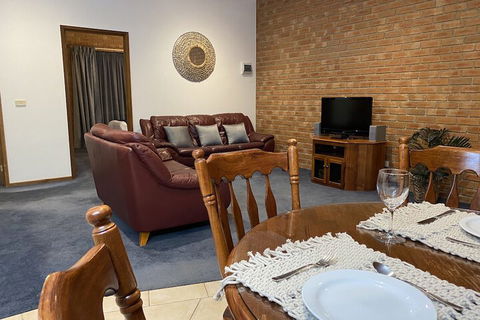 Coastal Waters Motor Inn - Accommodation Gladstone 5