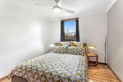 Cromarty Crescent 12 - Accommodation Gladstone 6