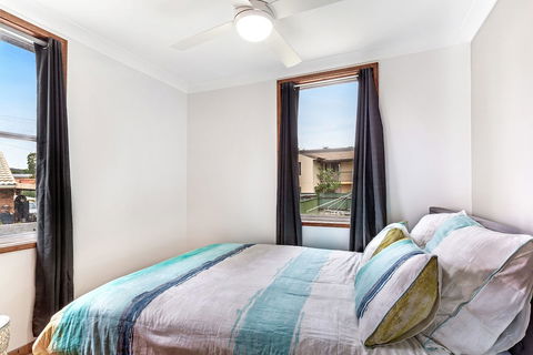 Cromarty Crescent 12 - Accommodation Gladstone 7