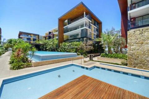 Deluxe Retreat In The Centre Of Convenience - Accommodation Gladstone 0