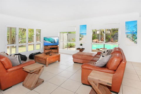 11 Dalmor Court Coolum Beach Pet Friendly Linen Supplied 500 BOND - Accommodation Gladstone 2