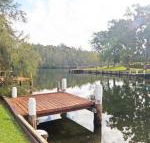 Paradise on the Water - Accommodation Gladstone