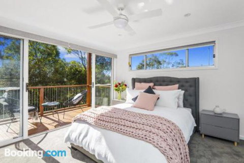 Avalon Tree House - Accommodation Gladstone 6