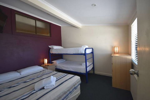 Alpine Heights 9 - Accommodation Gladstone 2