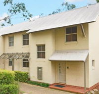 Villa Executive 2br Rose Resort Condo located within Cypress Lakes Resort nothing is more central - Accommodation Gladstone
