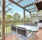 Villa Prosecco Located Within Cypress Lakes - Accommodation Gladstone