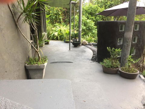 Earthship Daintree - Accommodation Gladstone 2