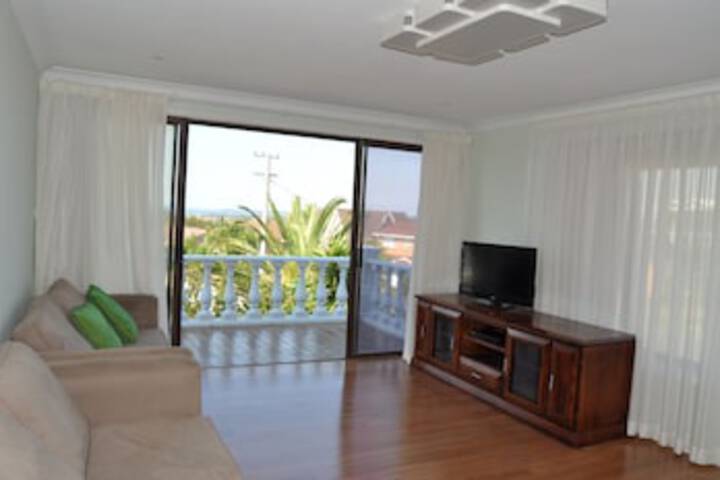 Mount Warrigal NSW Accommodation Gladstone