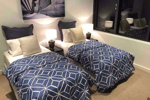 Brand New Lux Water View 3bd With Parking - Accommodation Gladstone 4