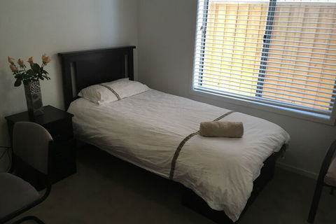 Lovely House - Accommodation Gladstone 2