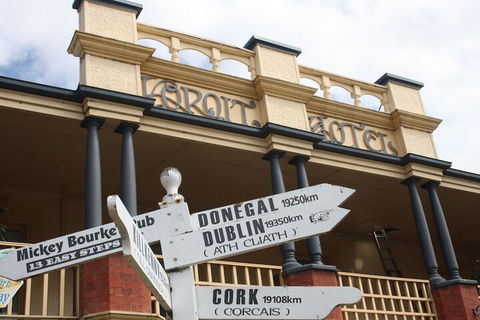 Mickey Bourke's Koroit Hotel - Accommodation Gladstone 2