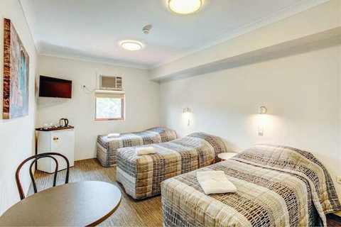 Arena Hotel - Accommodation Gladstone 7