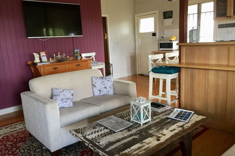 Boonah Cottage - Accommodation Gladstone 6