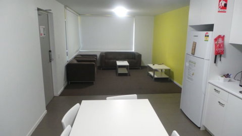 Unilodge At UC Short Stays - Accommodation Gladstone 6