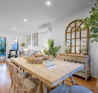 AUJOY 3 Bed Townhouse Burwood 3 - Accommodation Gladstone