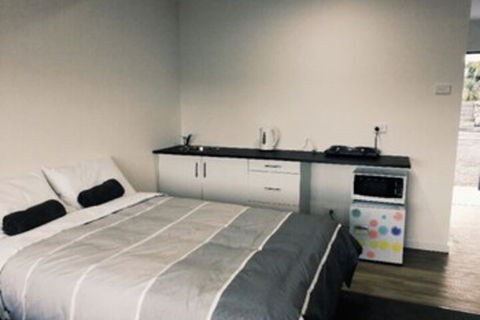 The Surfside Beaumaris - Accommodation Gladstone 0