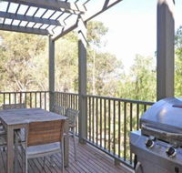 Villa Petit Verdot Located Within Cypress Lakes - Accommodation Gladstone
