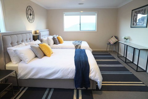 Beautiful Big House In Melbourne - Accommodation Gladstone 4