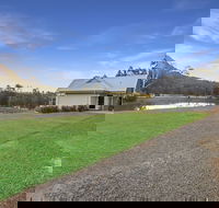 Brokenback Views Country Estate - Accommodation Gladstone
