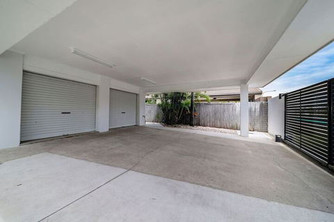 Best Location Welcoming Home - Accommodation Gladstone 7