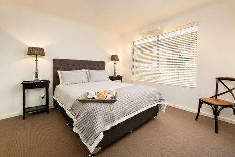 The Manhattan Central & Sophisticated - Accommodation Gladstone 4