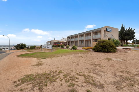Moonta Bay Motel - Accommodation Gladstone 0