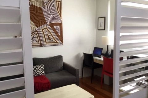 Essendon Sub Penthouse On Napier - Accommodation Gladstone 0