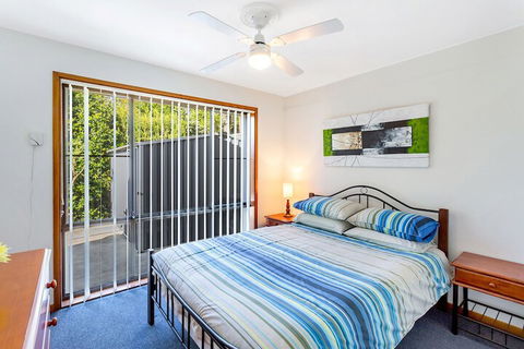 Campbell Avenue 28 - Accommodation Gladstone 1