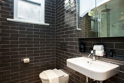 Urban Rest The Miller - Accommodation Gladstone 4