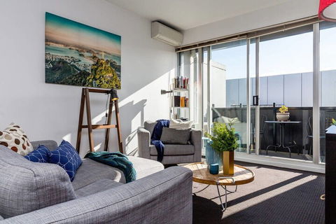 Mika, 2bdr Fitzroy Pad With Secure Parking - Accommodation Gladstone 4