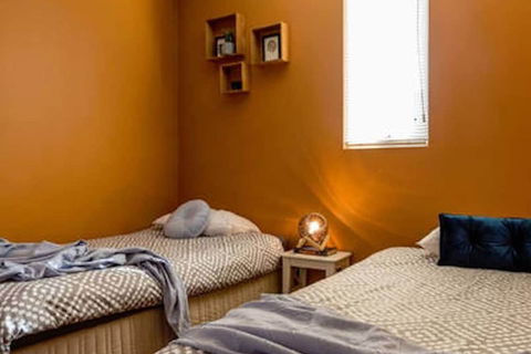 Mika, 2bdr Fitzroy Pad With Secure Parking - Accommodation Gladstone 7