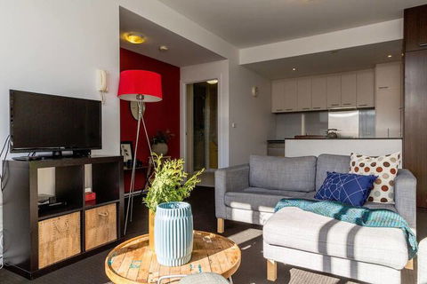 Mika, 2bdr Fitzroy Pad With Secure Parking - Accommodation Gladstone 5