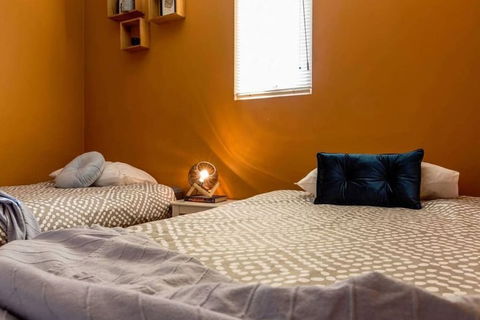 Mika, 2bdr Fitzroy Pad With Secure Parking - Accommodation Gladstone 6