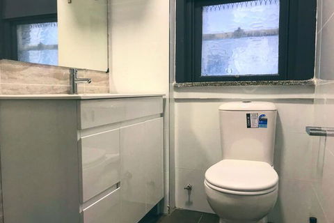 Sky Garden Studios - Accommodation Gladstone 4
