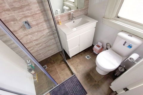 Sky Garden Studios - Accommodation Gladstone 5