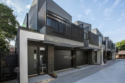 89 Fancy Doncaster Home - Accommodation Gladstone 1