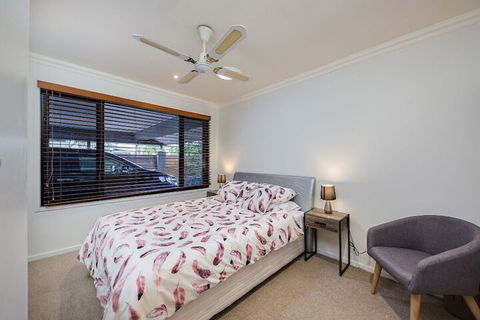 Gold Coast Stunning Waterfront Retreat By Hostrelax - Accommodation Gladstone 4