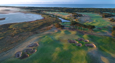 13th Beach Golf Lodges - Accommodation Gladstone 5